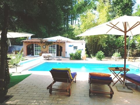 piscine et pool house