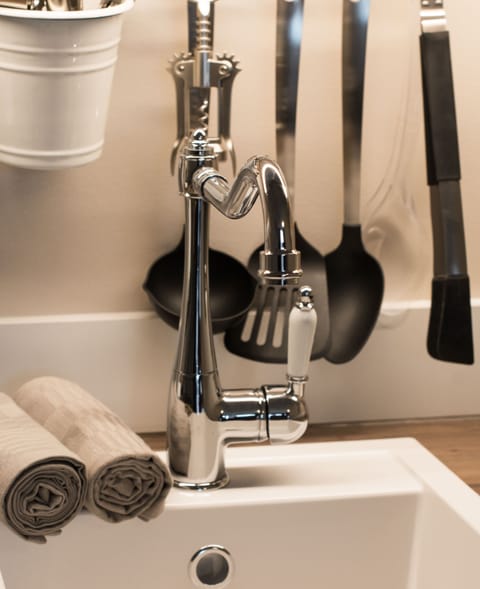 Hand-held showerhead