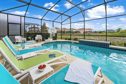 Private Pool & Patio