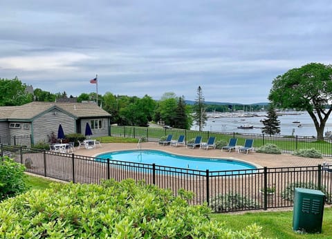 Welcome to Harbor Breeze!