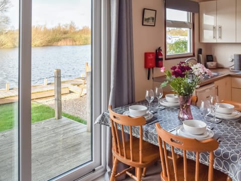 Open plan living space | Pintail, Brundall, near Norwich