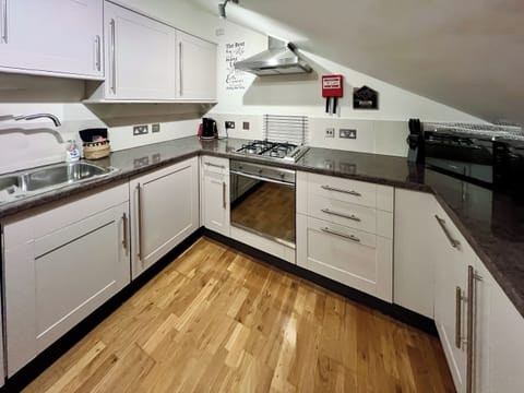 Kitchen | Rosie Cottage, Fowey