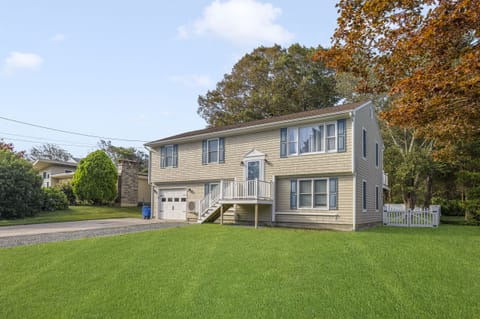 6 BR (sleeps 14). Central air throughout house, 3 full Bathrooms. Walk to beach.