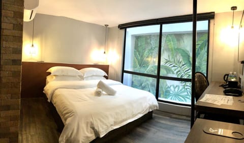 Deluxe Double Room | In-room safe, individually decorated, individually furnished, desk