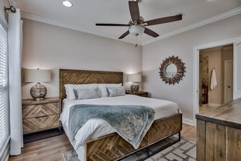 Luxurious Master Suite 3rd Floor