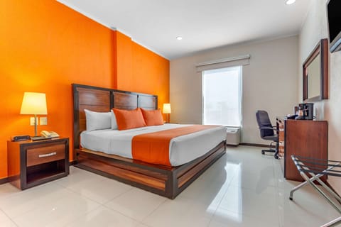 Premium bedding, pillowtop beds, in-room safe, desk