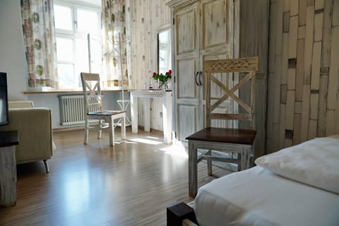 Royal Single Room, 1 Bedroom (with French Bed) | Individually decorated, individually furnished, desk, free WiFi