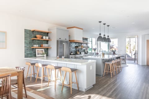 Enjoy your morning coffee in the spacious and bright kitchen.