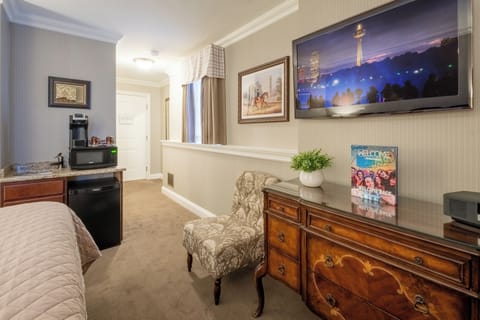 The Mayfair | Iron/ironing board, free WiFi, bed sheets