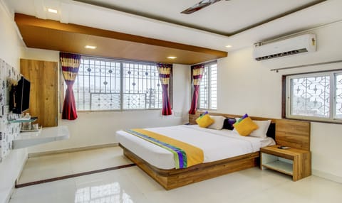 Standard Room | Iron/ironing board, free WiFi, bed sheets