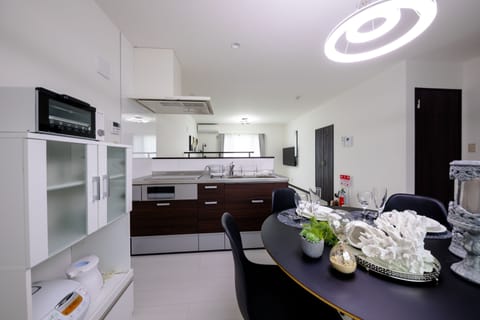 Villa, 3 Bedrooms | In-room dining