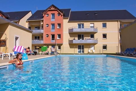 Holiday Home Swimming Pool