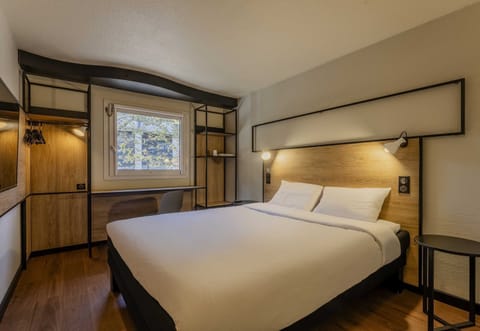 Premium bedding, desk, soundproofing, iron/ironing board