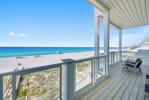 Private Beachfront Balcony with Amazing Gulf Views!