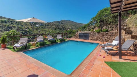 Casa Amelia Cómpeta by Ruralidays