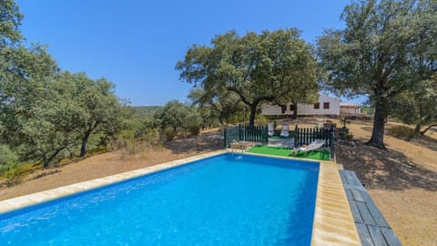 El Cortijo de Camama Villaviciosa de Córdoba by Ruralidays