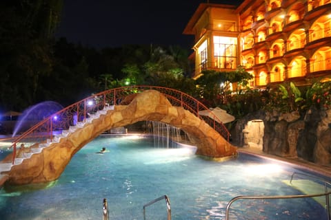 3 outdoor pools, pool umbrellas