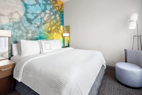 Suite, 1 Bedroom | Premium bedding, desk, blackout drapes, iron/ironing board