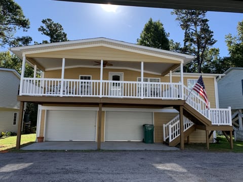 Garage space on the left- side 2
