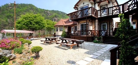 BBQ/picnic area
