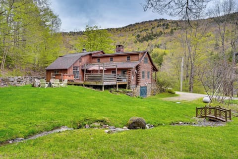 Bridgewater Vacation Rental | 6BR | 3BA | 2,312 Sq Ft | Stairs Required