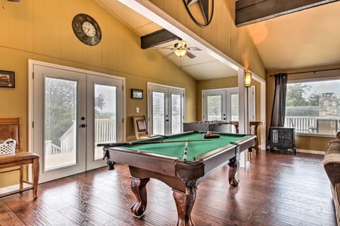 Canyon Lake Vacation Rental | 4BR | 2.5BA | 2,200 Sq Ft | Stairs Required