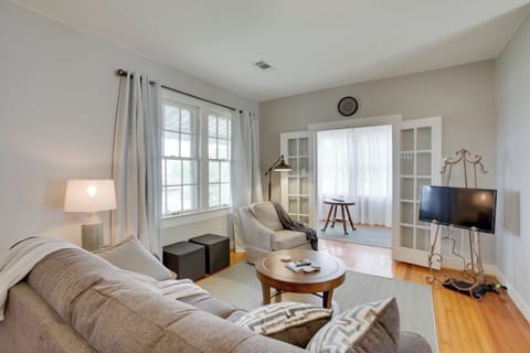 Natchez Vacation Rental | 2BR | 1BA | 1,100 Sq Ft | 4 Steps Required to Access