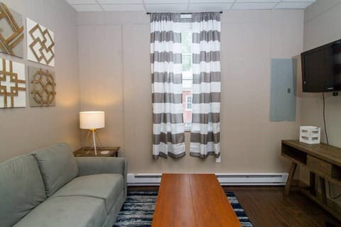 876a063b-eda7-4704-b328-dcfa0bfc2245