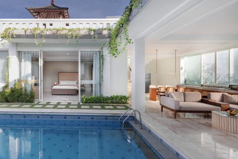 Private pool