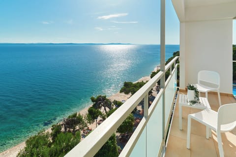 Superior room with balcony and sea view | Balcony view