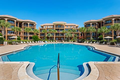 Mediterranea's huge pool!