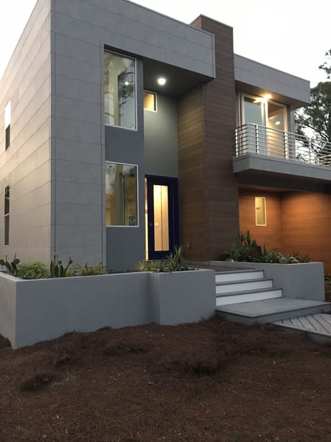 Well lighted front garden