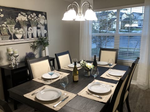 Quaint Dining room to enjoy Family time and meals