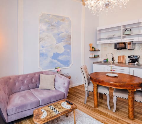 Basic Apartment | In-room dining