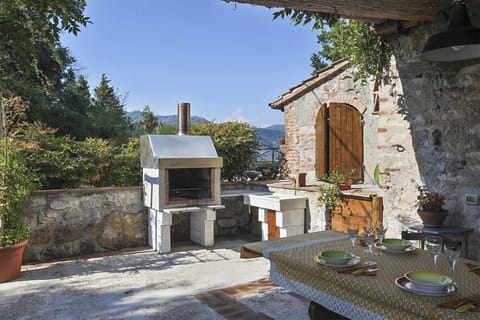 Amenities, Balcony / Terrace / Patio