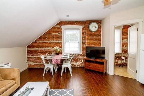 376ce0fd-3779-4377-a4dd-a62558c507f2