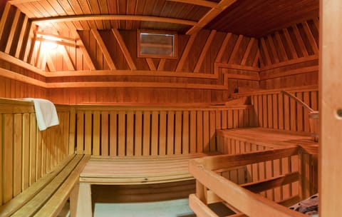 Massage/treatment rooms, massages