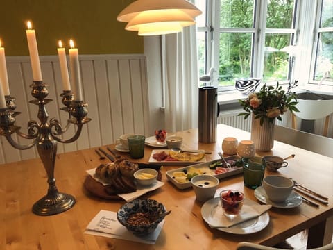 Daily continental breakfast for a fee
