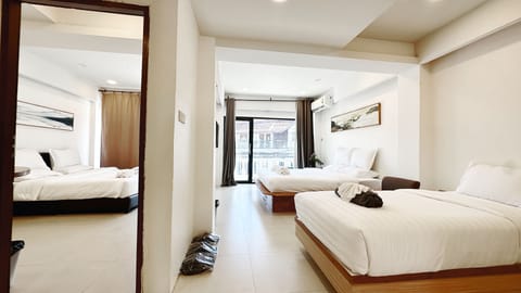 Premier Suite, 2 Bedrooms | Premium bedding, down comforters, pillowtop beds, in-room safe