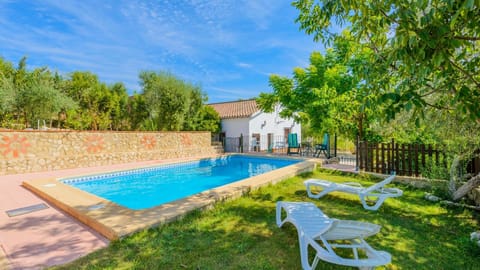 Rancho La Palma Prado del Rey by Ruralidays