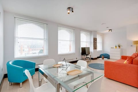 Cool Minimalist Interiors