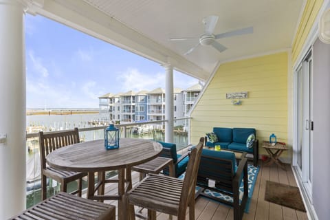 Welcome to Sunset Bay 209 - you`re on Island Time now.....