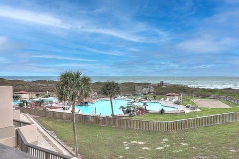 Balcony ocean-pool view from Mayan Princess 316