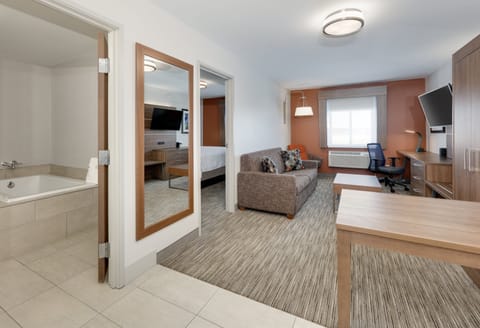 Suite, 1 Bedroom | Individually furnished, desk, iron/ironing board, free cribs/infant beds