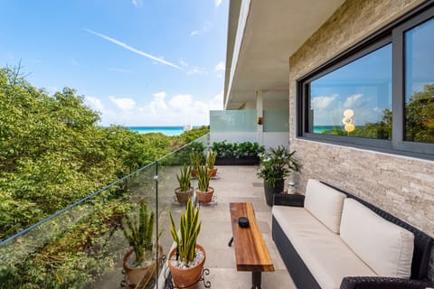  Balcony Seating Ocean Views