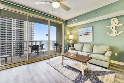 Gulf Front Living Area with Sleeper Sofa
