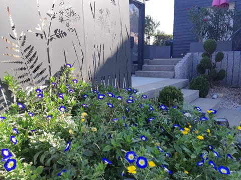 Studio Suite Tourterelle | Premium bedding, Tempur-Pedic beds, individually decorated