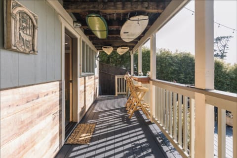 Private Deck 

