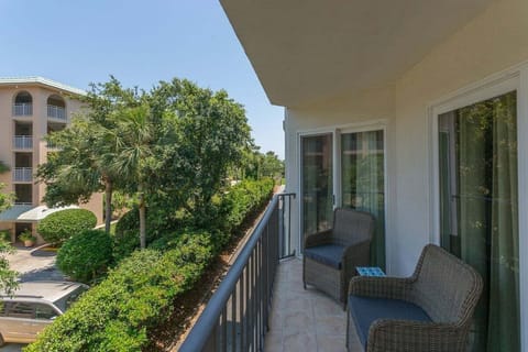 Beach Club 204 - Private Balcony