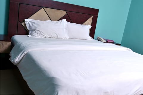 Classic Room | Desk, free WiFi, bed sheets